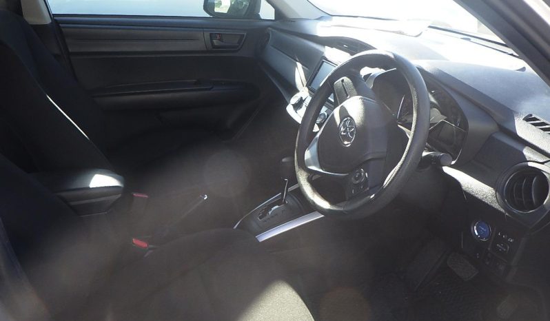 
								Toyota Fielder full									