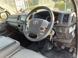 
										Toyota Hiace full									