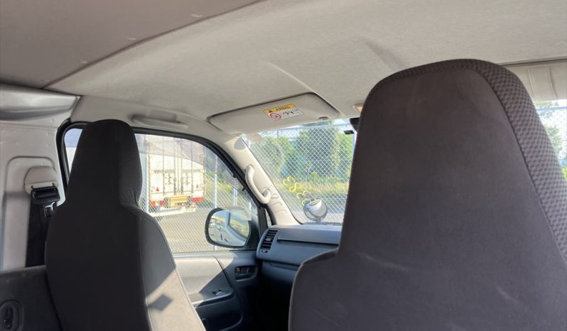 
								Toyota Hiace full									