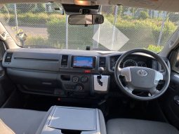 
										Toyota Hiace full									