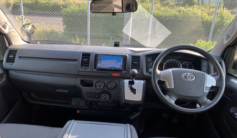 
								Toyota Hiace full									