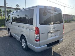 
										Toyota Hiace full									