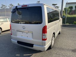 
										Toyota Hiace full									