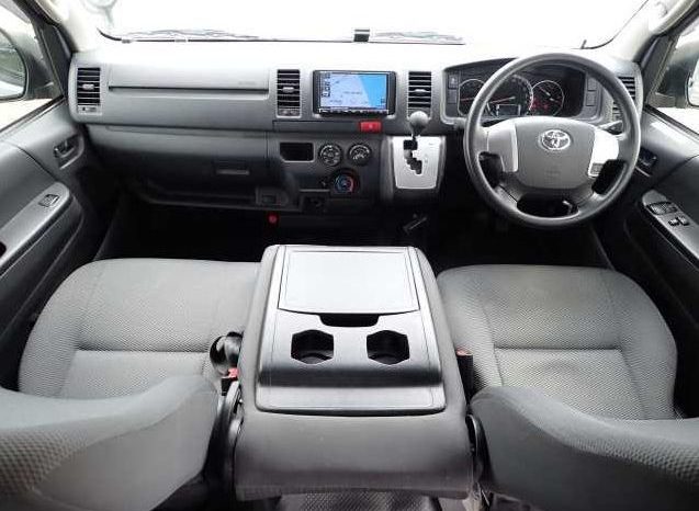 
								Toyota Hiace full									