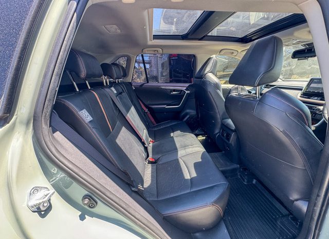 
								Toyota Rav4 full									