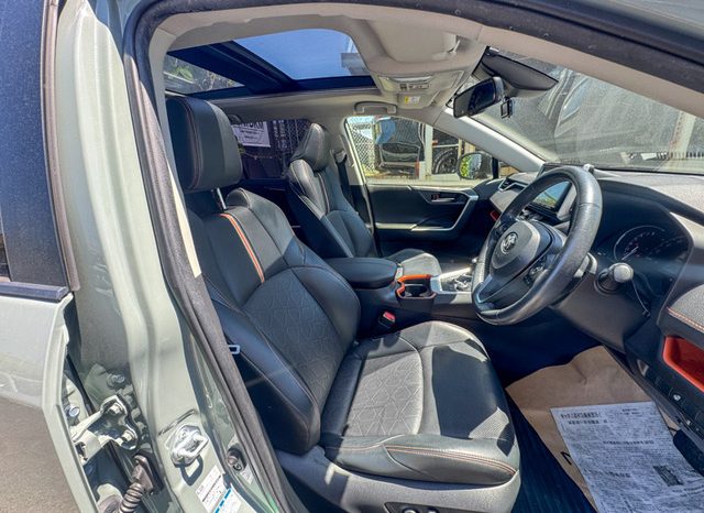 
								Toyota Rav4 full									