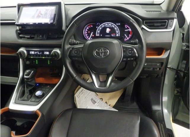
								Toyota Rav4 full									