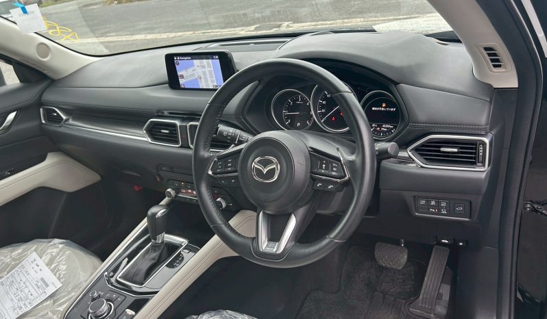 
								Mazda CX-5 full									
