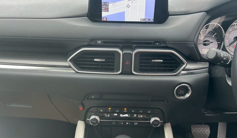 
								Mazda CX-5 full									