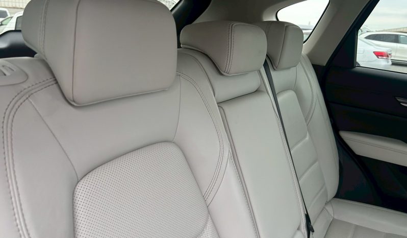 
								Mazda CX-5 full									