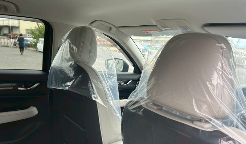 
								Mazda CX-5 full									