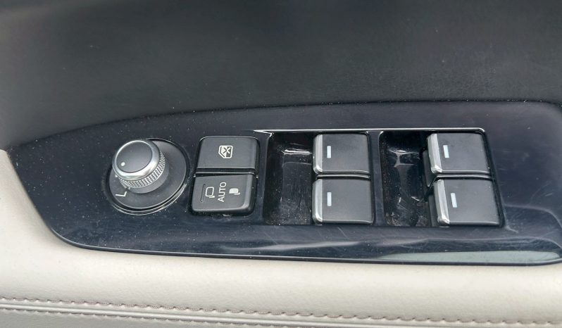 
								Mazda CX-5 full									