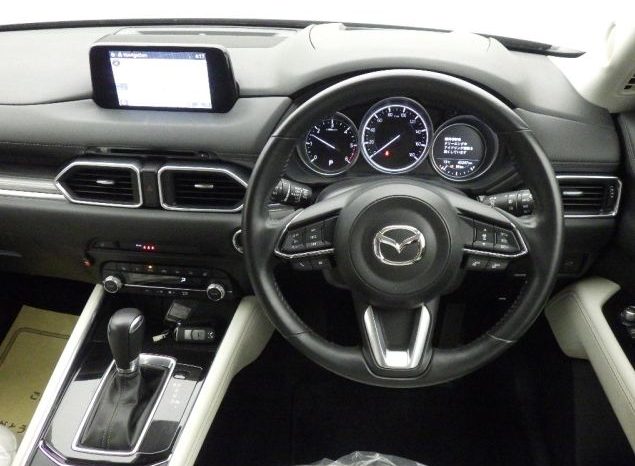 
								Mazda CX-5 full									