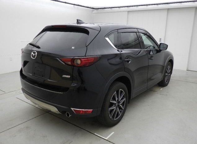 
								Mazda CX-5 full									