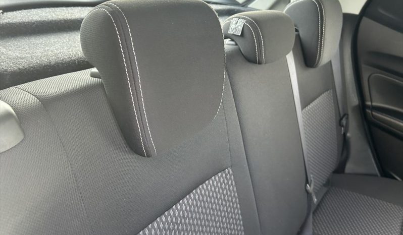 
								Suzuki Swift full									