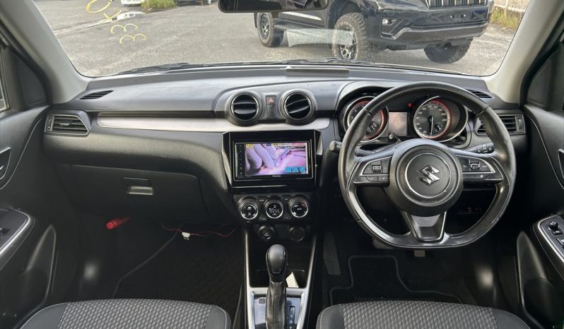 
								Suzuki Swift full									