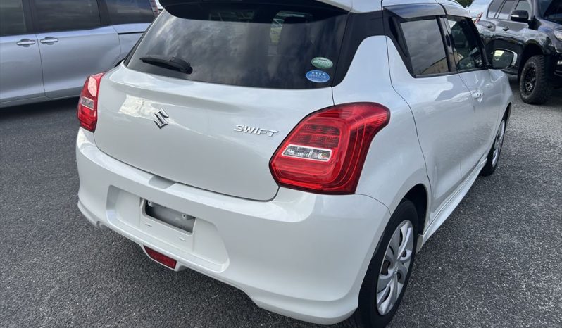 
								Suzuki Swift full									