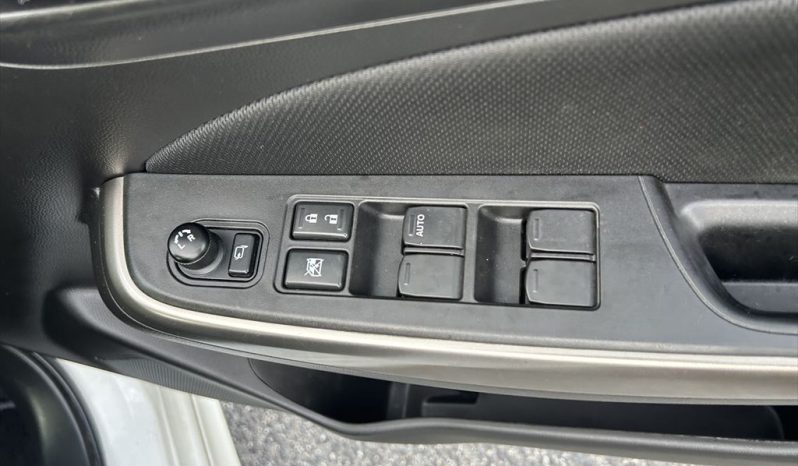 
								Suzuki Swift full									