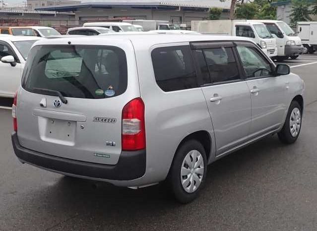 
								Toyota Succeed full									