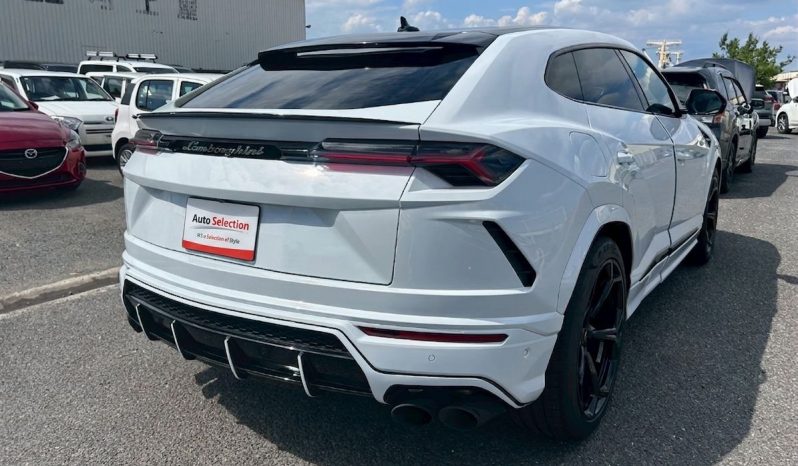 
								Lamborghini Urus full									