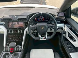 
										Lamborghini Urus full									