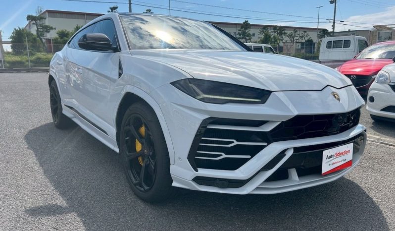 
								Lamborghini Urus full									