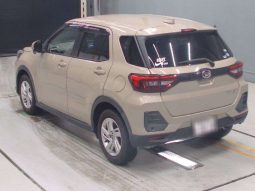 
										Nissan Rocky full									
