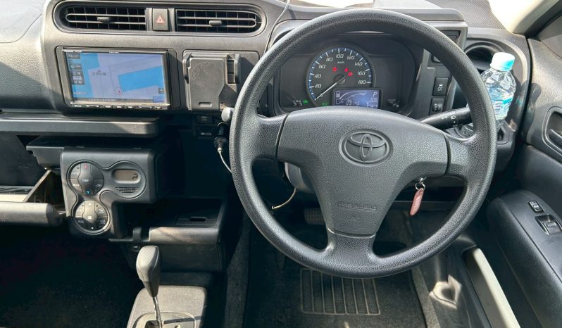 
								Toyota Probox (Hybrid) full									
