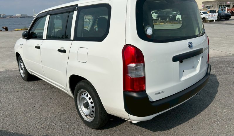 
								Toyota Probox (Hybrid) full									