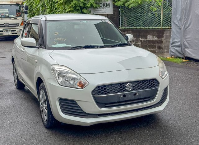
								Suzuki Swift full									