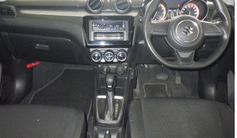 
								Suzuki Swift full									