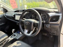 
										Toyota Hilux full									
