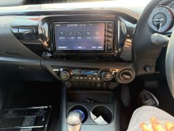
										Toyota Hilux full									