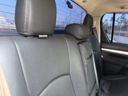 
										Toyota Hilux full									