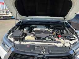 
										Toyota Hilux full									