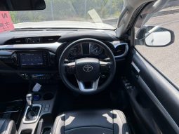 
										Toyota Hilux full									
