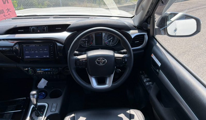 
								Toyota Hilux full									