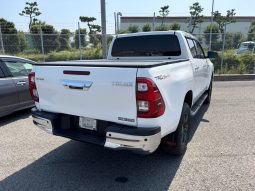 
										Toyota Hilux full									