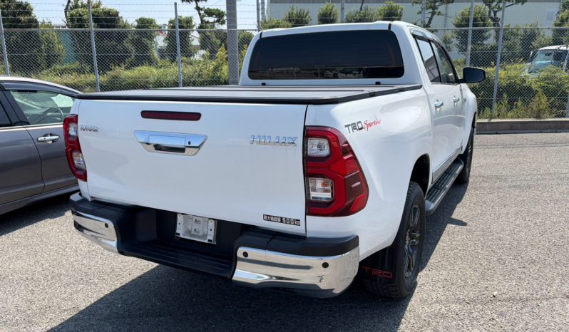 
								Toyota Hilux full									