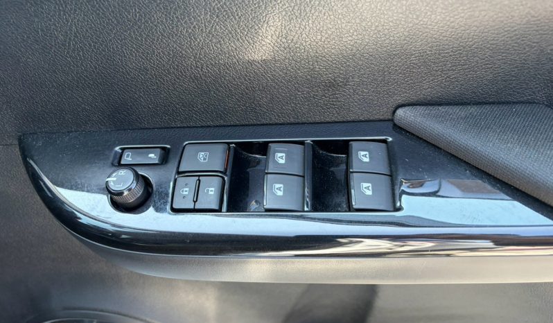 
								Toyota Hilux full									