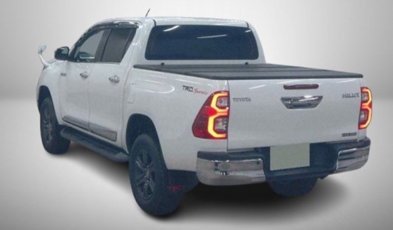 
								Toyota Hilux full									