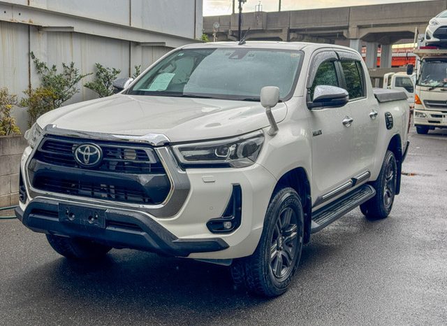 
								Toyota Hilux full									