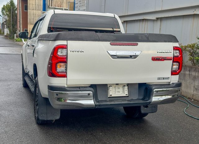 
								Toyota Hilux full									