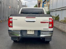 
										Toyota Hilux full									