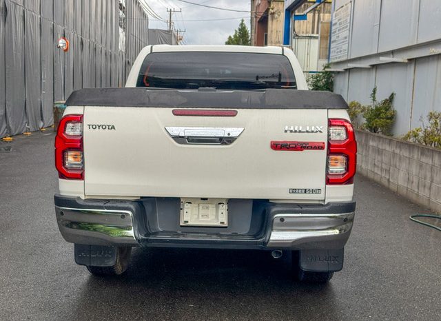 
								Toyota Hilux full									