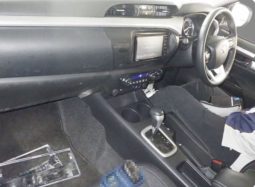
										Toyota Hilux full									