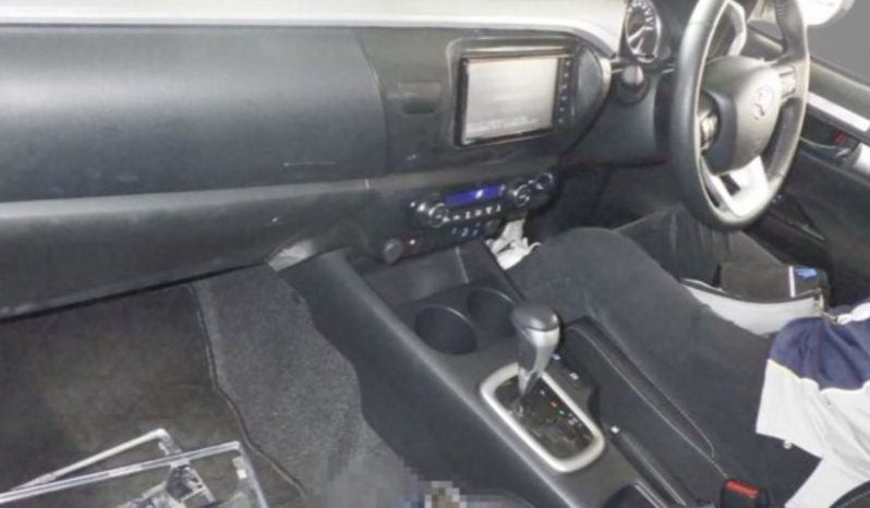 
								Toyota Hilux full									