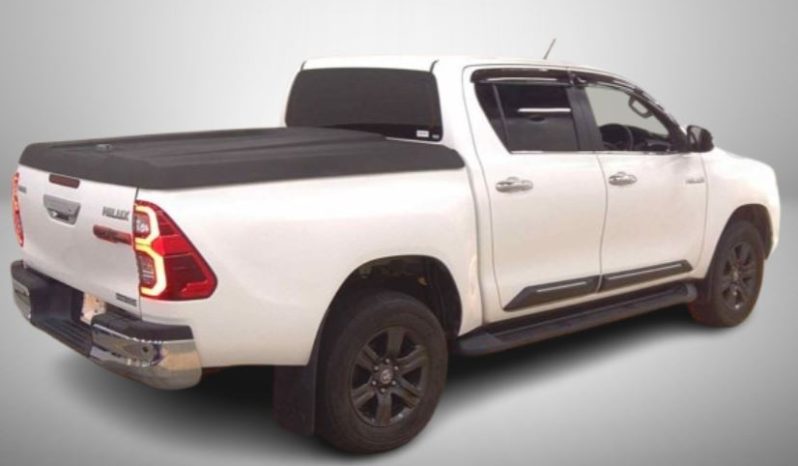 
								Toyota Hilux full									