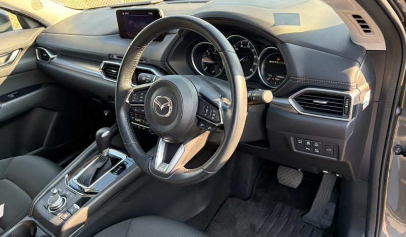 
								Mazda CX-5 full									