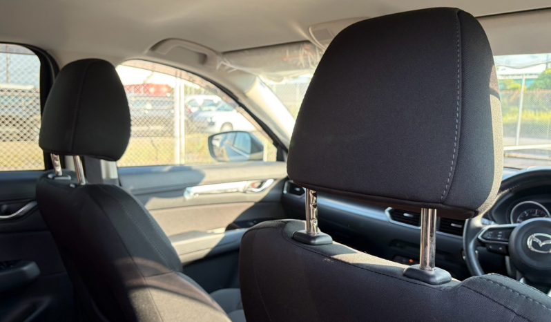 
								Mazda CX-5 full									